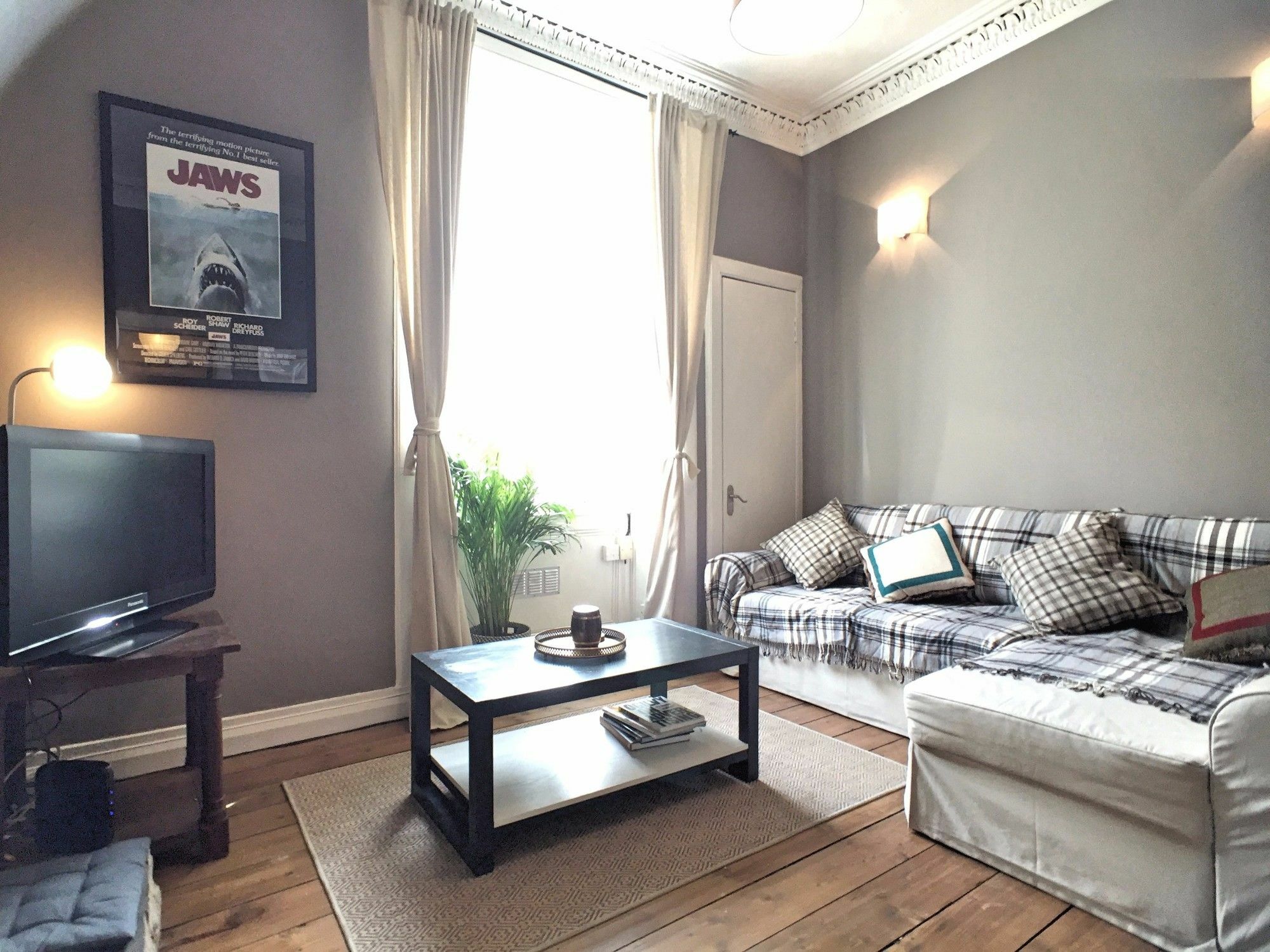 1 Bedroom Flat In * Edinburgh