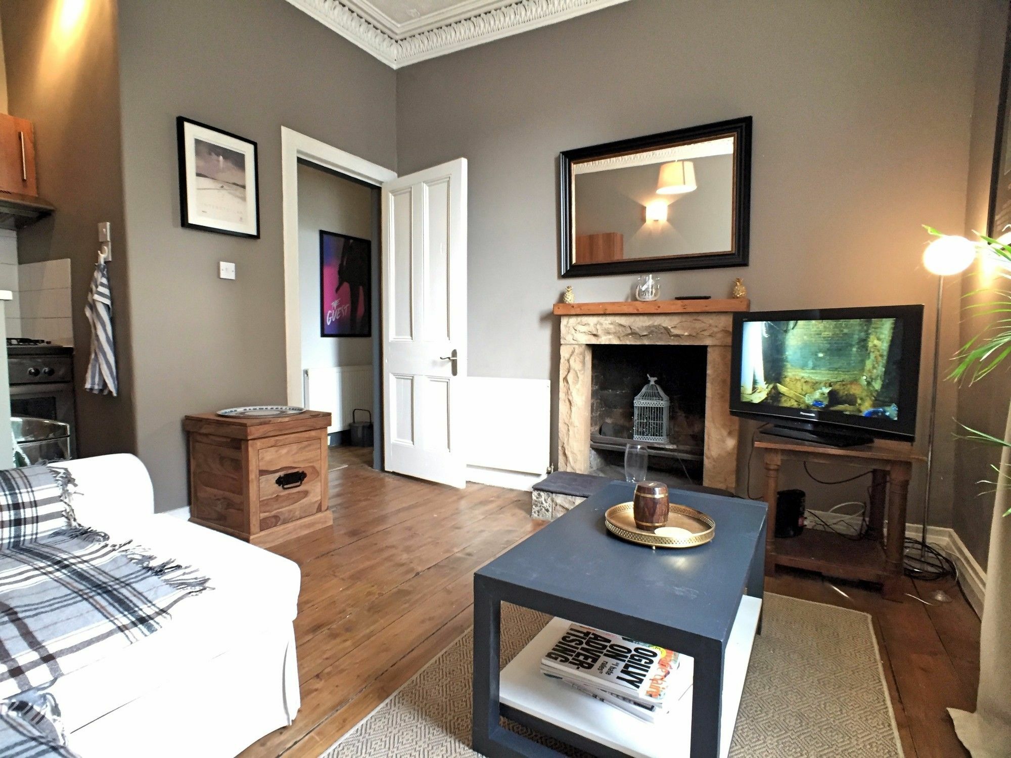 1 Bedroom Flat In Apartment Edinburgh